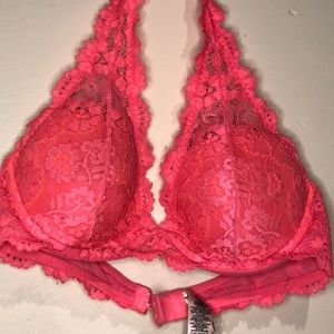 I’m selling a lasenza Bralette